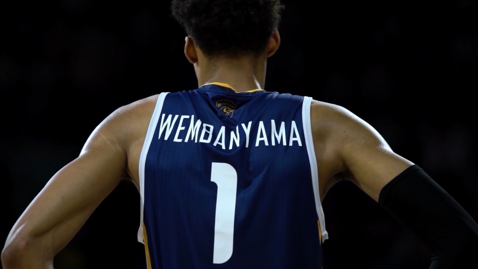 Wembanyama lors d'un événement de basket tourné par l'Agence Ouverture à l'Elan Béarnais à Pau